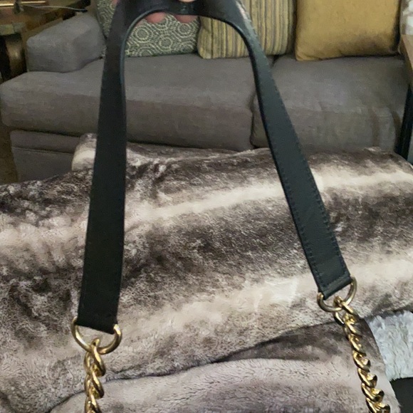 Michael Kors Purse - Picture 15 of 16